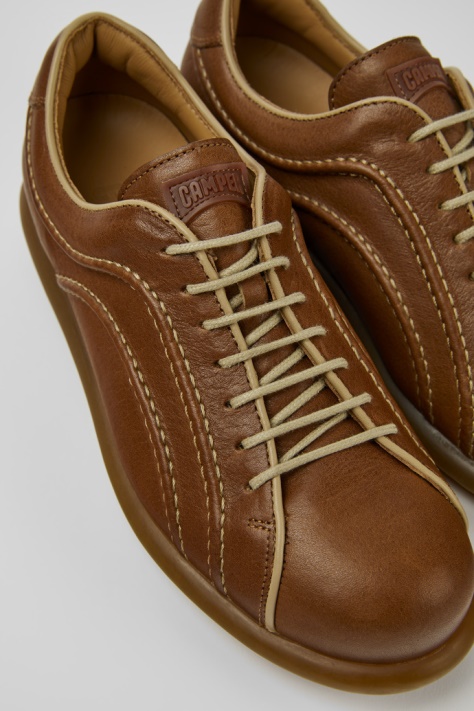 Camper Design Pelotas Czarne Skórzane Trampki Dla Kobiet