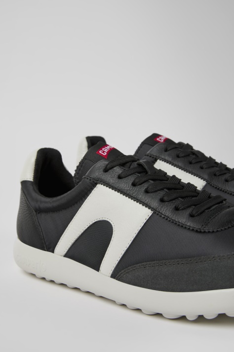 Camper Design Pelotas Xlite Biało-czarne Tenisówki Z Tkanin I Skóry Dla Mężczyzn